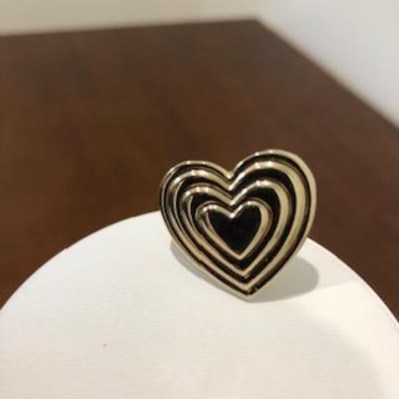 The Variety Club Vintage Gold Tone Rippled Heart Brooch Pin. - Picture 2 of 11